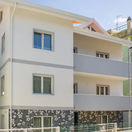 Inaugurazione 2024 - Villa Pratu Apartments A 100 Metri Dal Mare Riccione Exterior photo